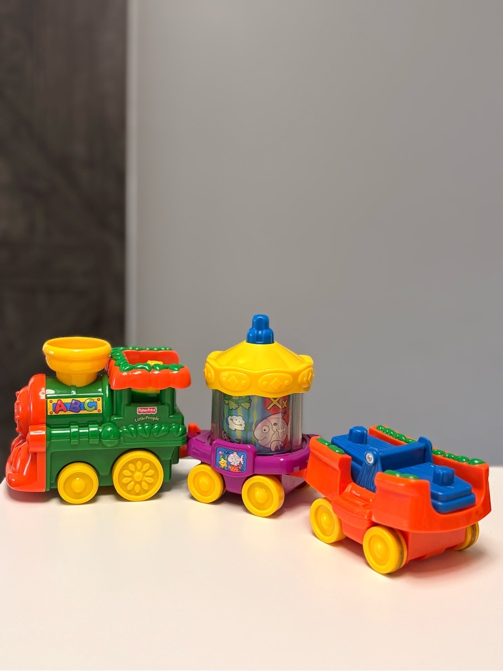 Fisher Price Little People ABC Musical Aquarium Train (2004)